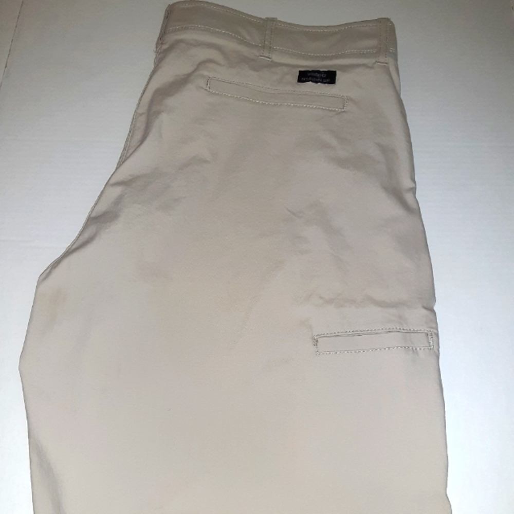 Men's Wrangler Khakis Shorts Size 40